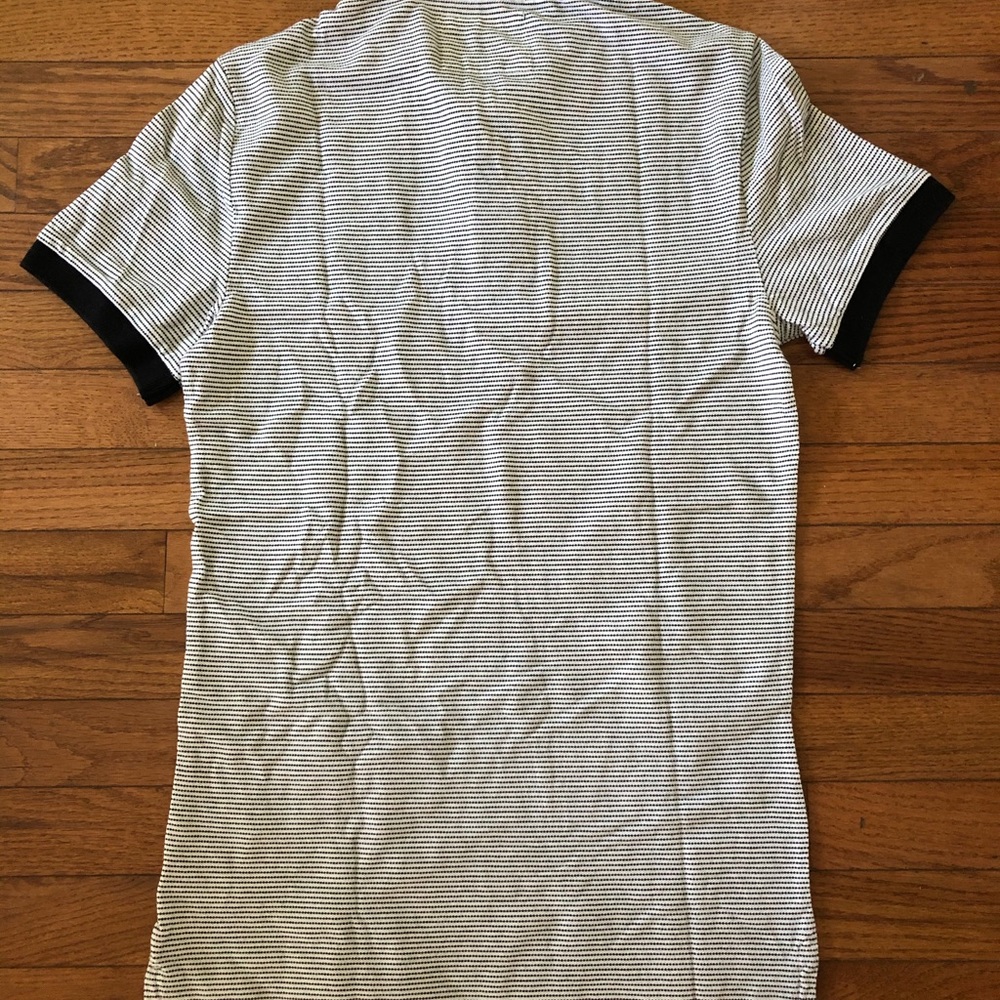 Tee shirt